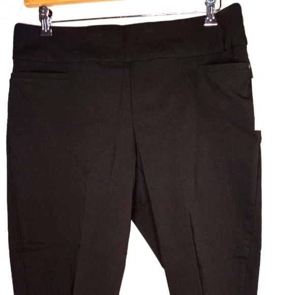 Christopher & Banks Signature Slimming Luxe crops - Picture 4 of 15